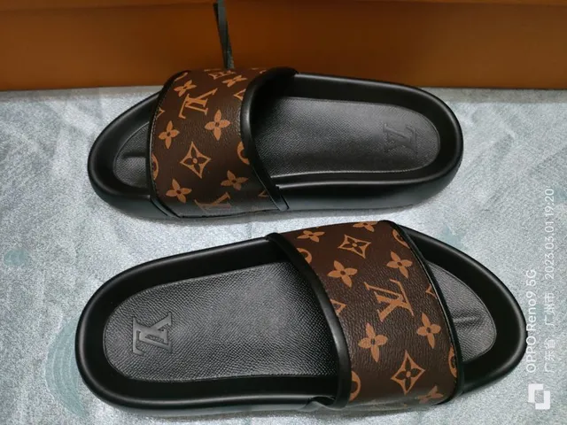 Louis Vuitton Monograma Lona Slides 8
