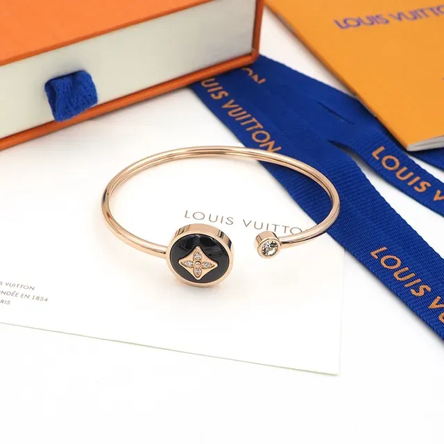Louis Vuitton Monogram Enamel Disc Bangle Bracelets 5