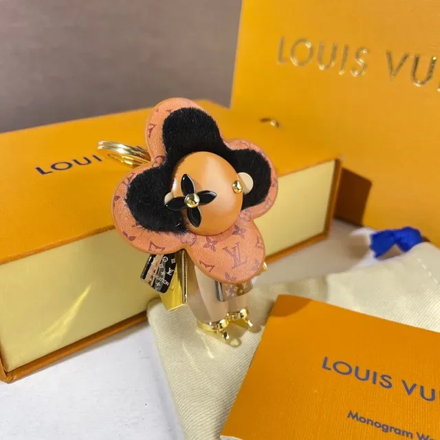Louis Vuitton Monogram Flower Charm Bolsa Marrón Negro Lona 5