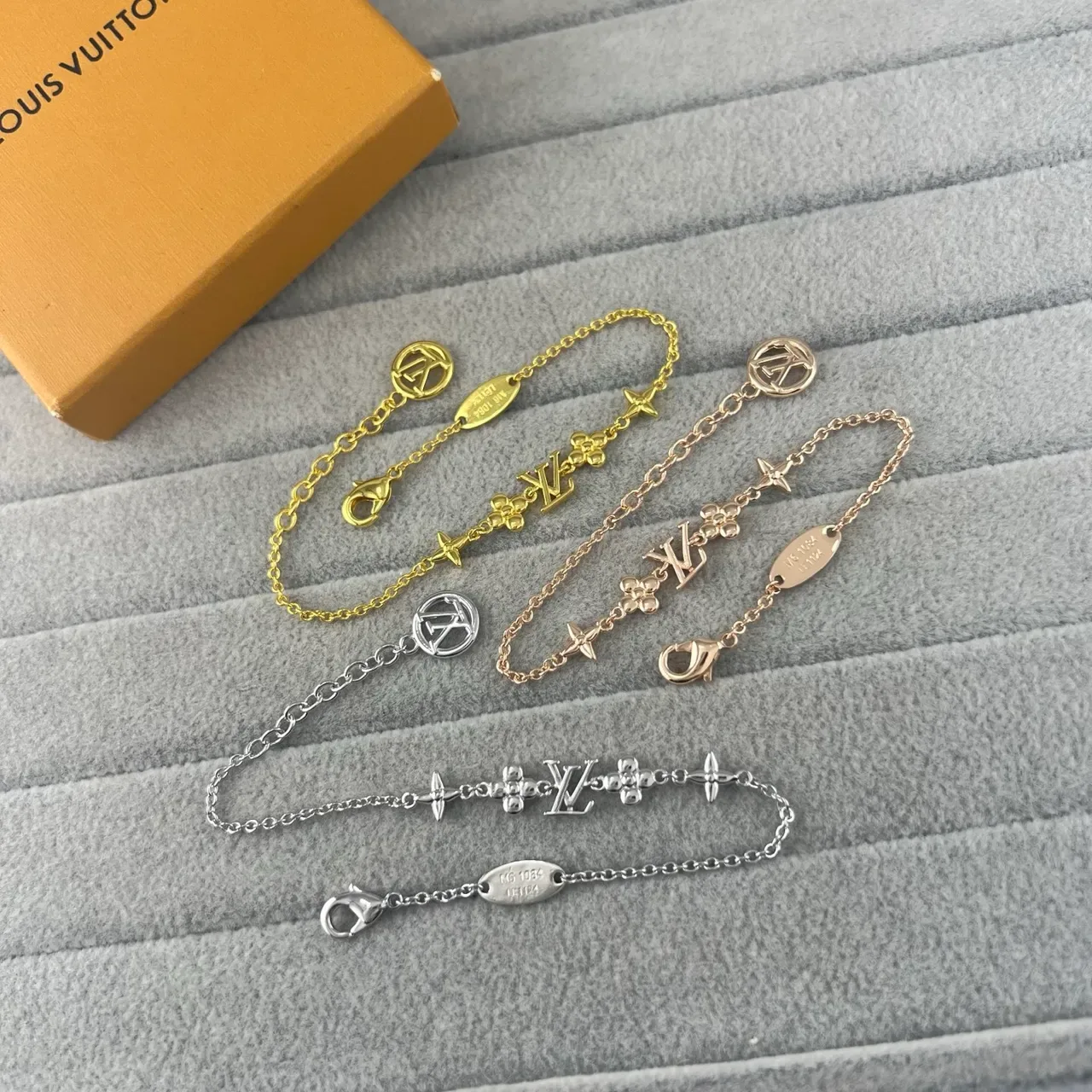 Louis Vuitton Monogram Flowers Gold Silver Chain-Link Bracelet 5