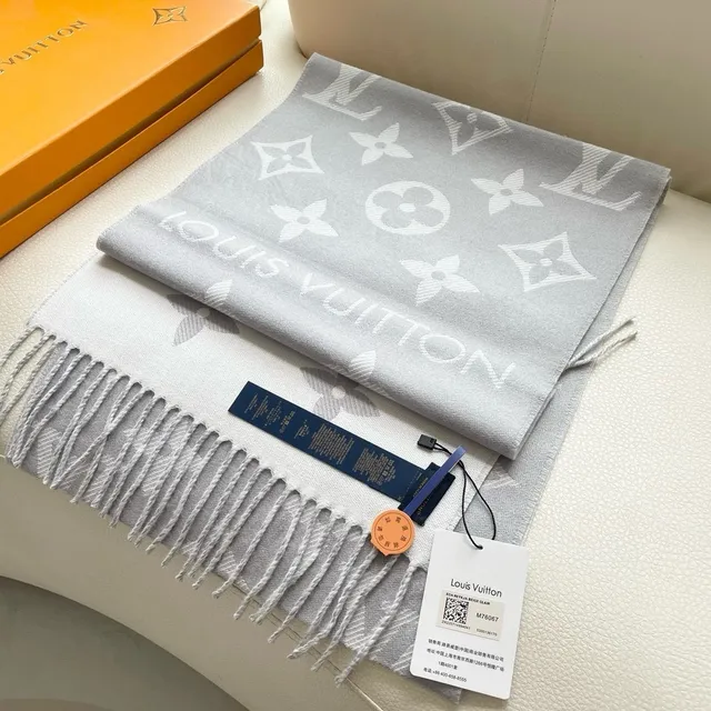 Louis Vuitton Monogram ग्रे सफेद फ्रिंज Cashmere स्कार्फ 8