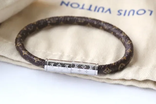 Louis Vuitton سوار جلد مونوجرام بني ذهبي مكشكش مونوجرام 2