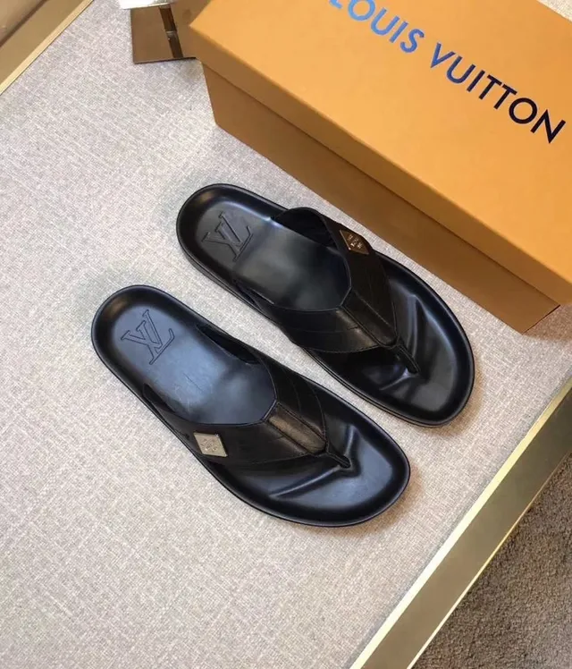 Louis Vuitton Monogram Leather Thong Slipper 4