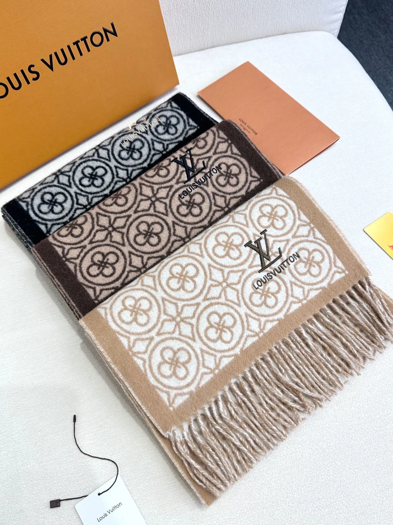 Louis Vuitton Monogram-Print Beige-on-Cream Woven Shawl 5