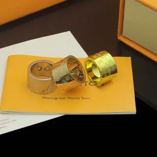 Louis Vuitton Monogram جولة عالمية حلقات مزخرفة ذات نطاق عريض