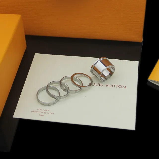 Louis Vuitton Monogram Turnê Mundial anéis gravados de banda larga 2