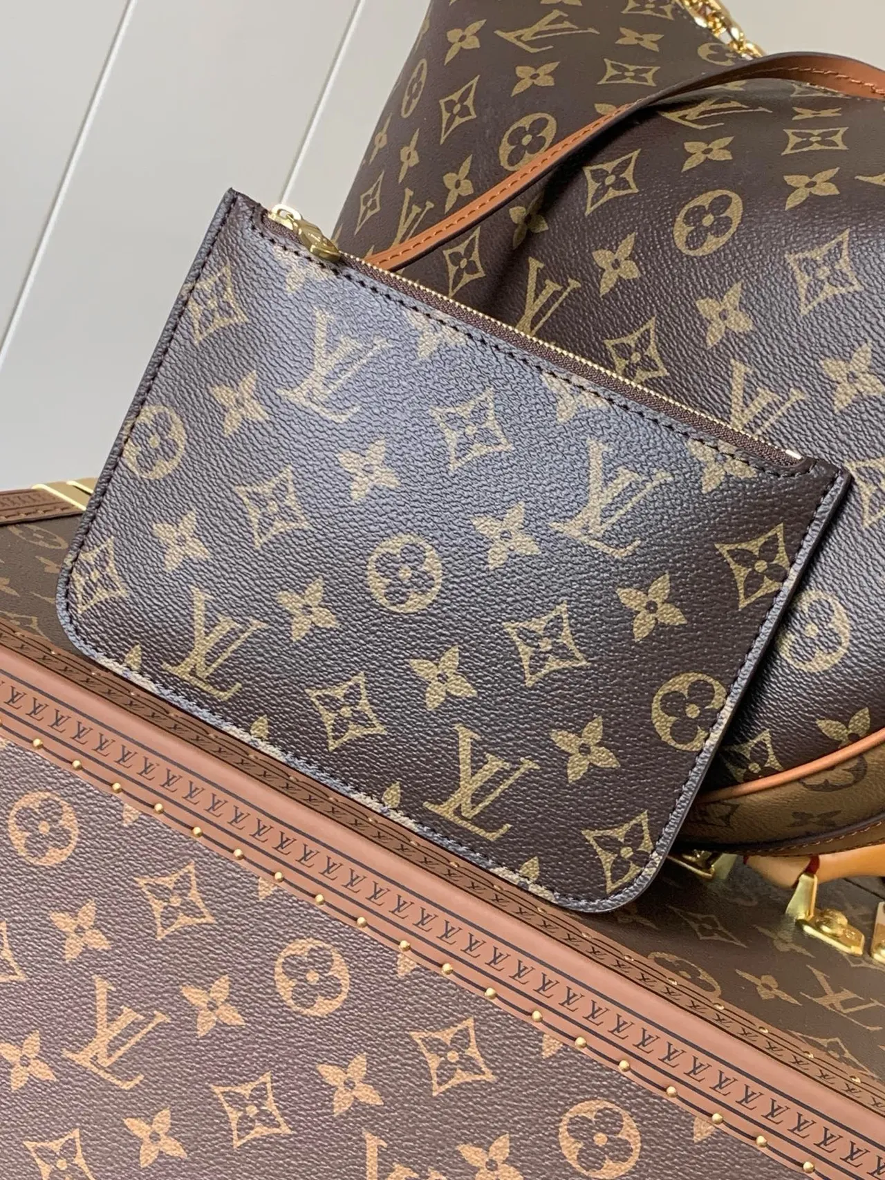 Louis Vuitton Lua Crescente Silhueta Monograma Marrom Bege Bolsa de Corrente 5