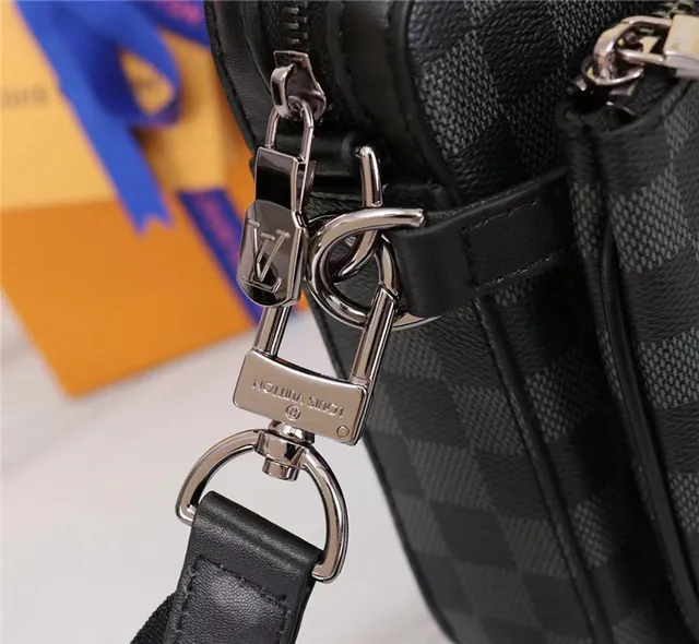 Louis Vuitton Multi Pochette Accessoires Negro Gris Damier Graphite Lona a cuadros Cierre con cremallera Bolso cruzado 7