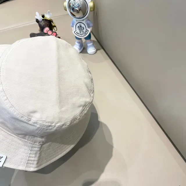 Louis Vuitton Boné Bucket Multicor Impressão Monogram 9