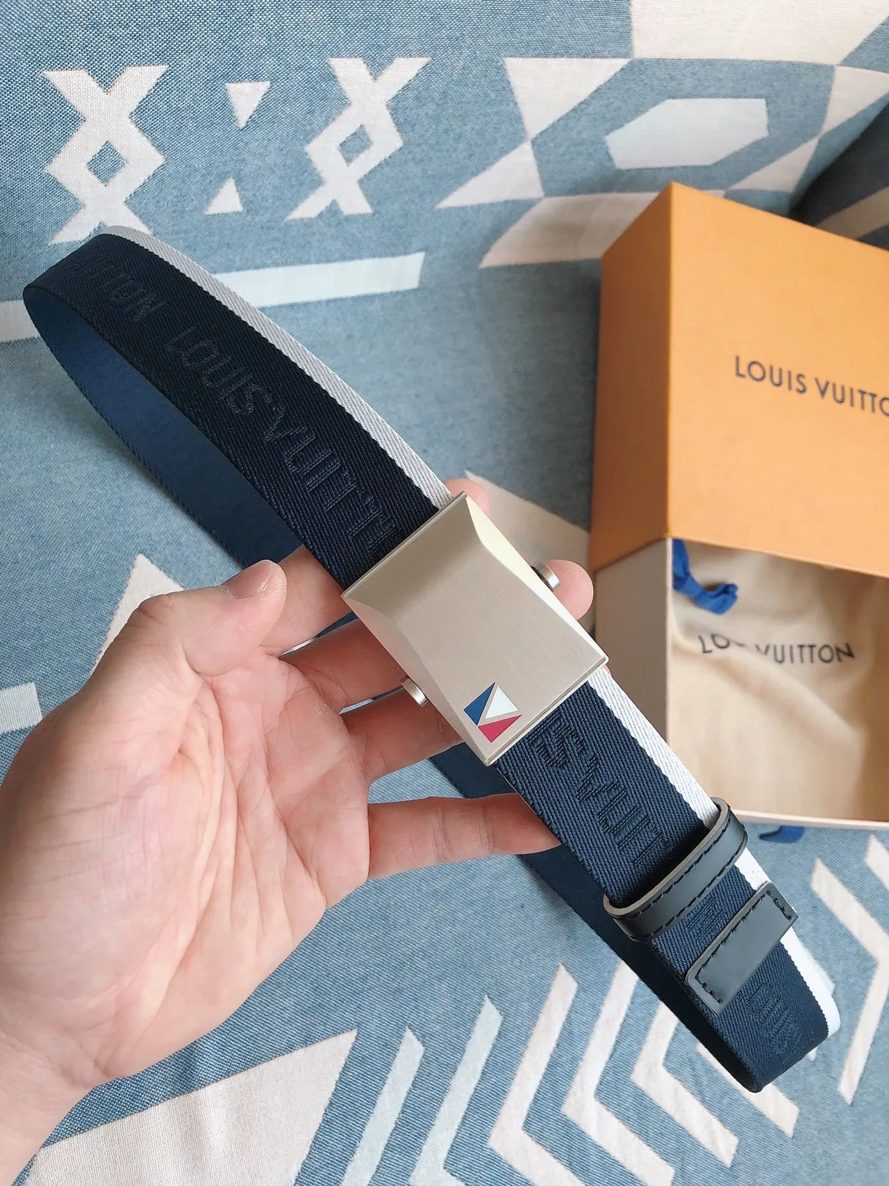 Ceinture Louis Vuitton Bleu Marine Sangle en Nylon Tressée Boucle en Métal Brossé Ceinture en Toile 3