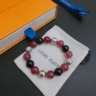 Pulsera Louis Vuitton con Charm Monograma Rosa y Negro con perlas