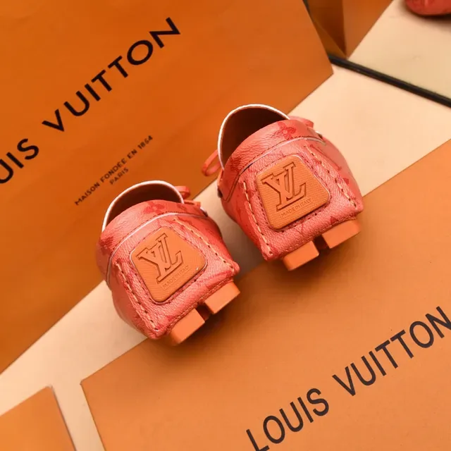 Louis Vuitton গোলাপি বাদামি মনোগ্রাম চামড়া গুঁথা ধনুষ ডিটেল লোফার 2