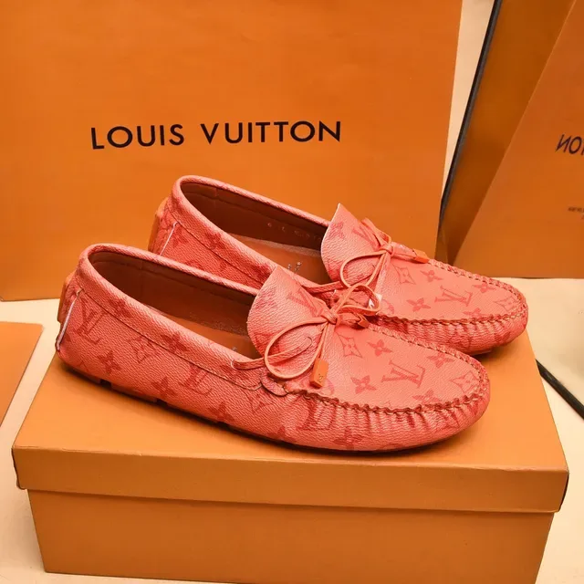 Louis Vuitton গোলাপি বাদামি মনোগ্রাম চামড়া গুঁথা ধনুষ ডিটেল লোফার 8