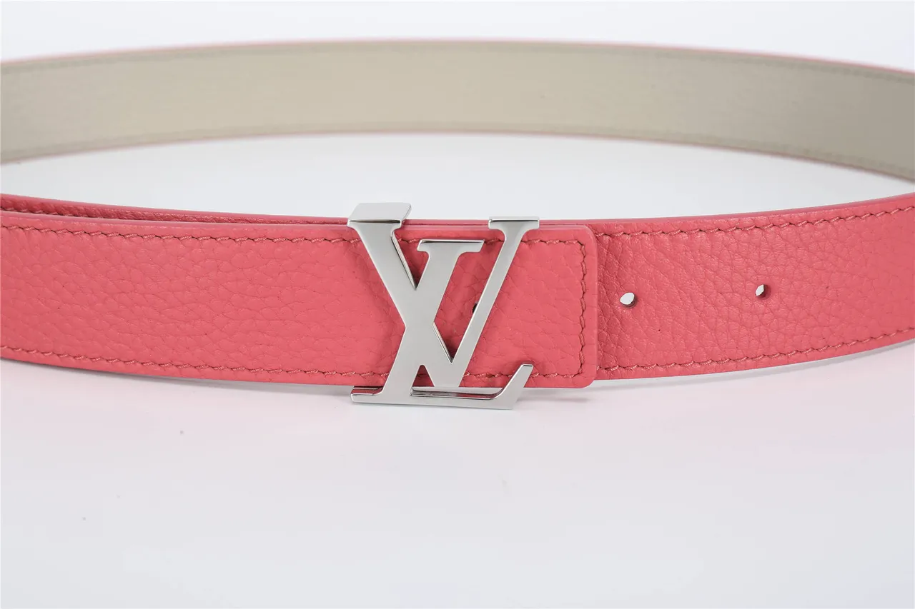 Ceinture en cuir Louis Vuitton rose argentée pebbled avec boucle monogramme 6