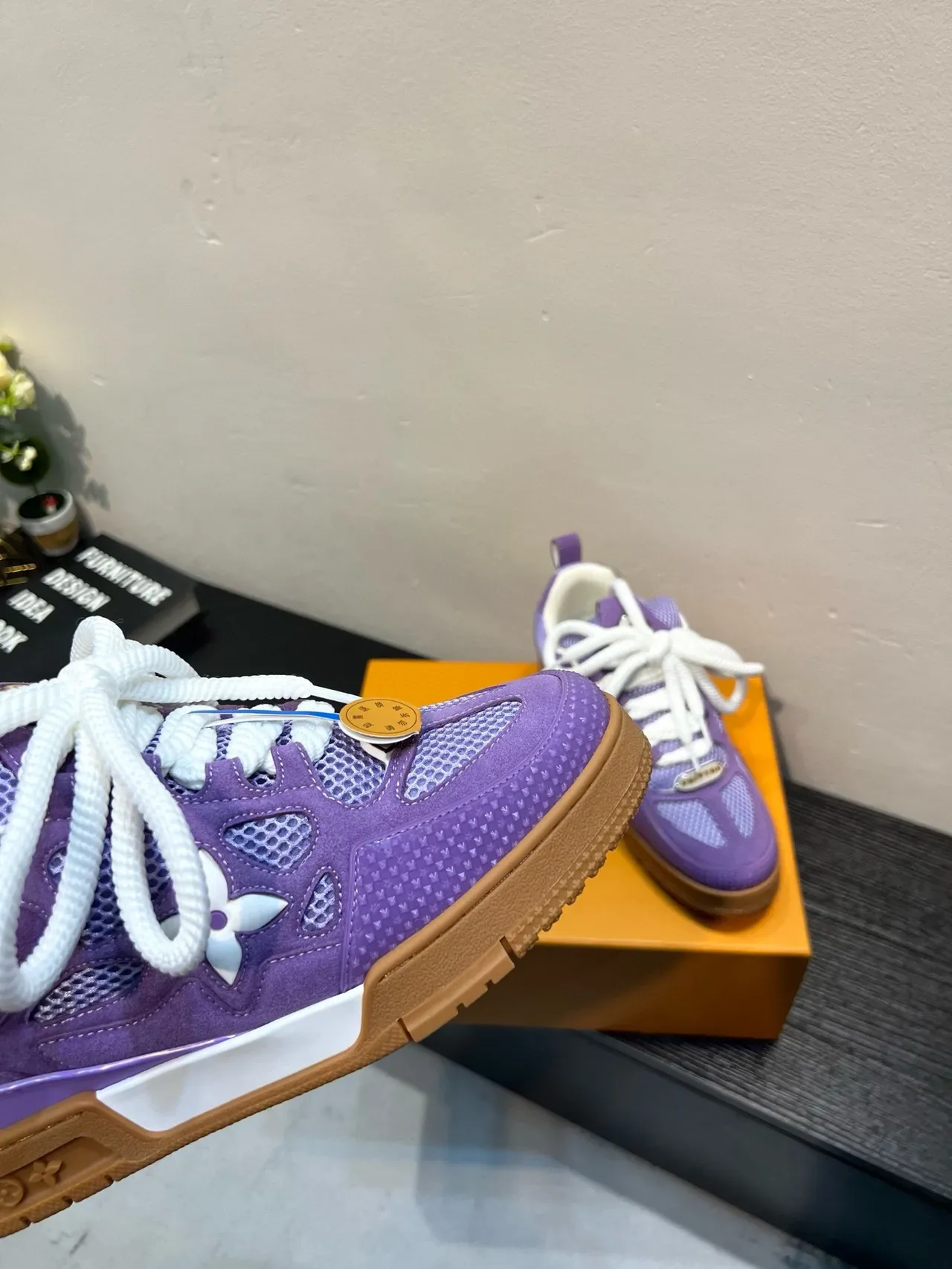 Louis Vuitton Tênis Lifestyle Roxo Branco Camadas de Camurça e Malha Superior Cordões Estilo Corda 8