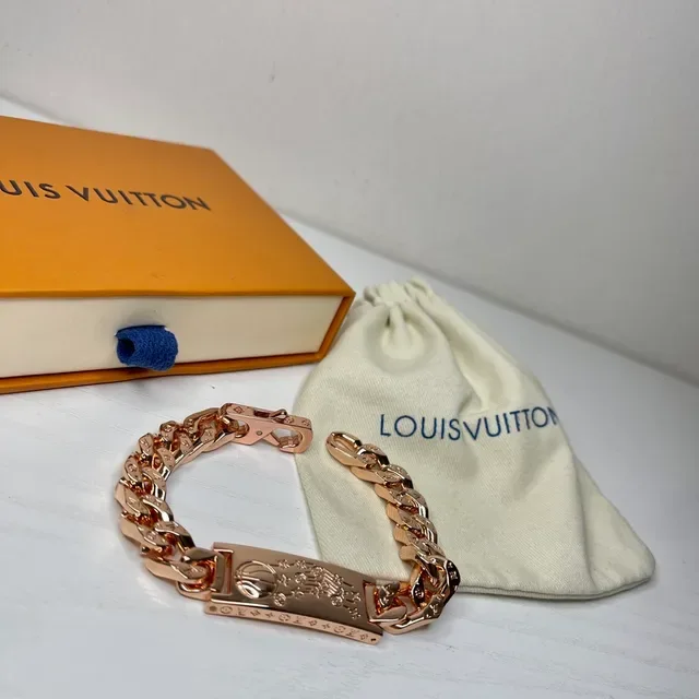 Pulsera Louis Vuitton Cadena Curb Oro Rosa Placa Grabada 5