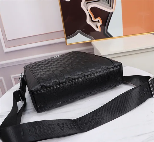 Louis Vuitton Run Away حقيبة كروس بودي أسود مبطن نسيج سلة 4