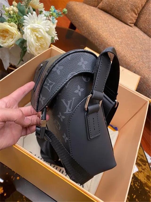 Louis Vuitton Run Away رمادي أسود Monogram قماش كانفاس مغطى إغلاق بغطاء علوي حقيبة رسول 7