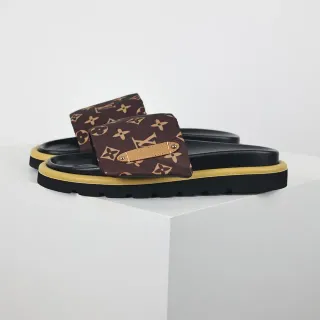 Louis Vuitton Run Away Monogram Canvas chinelos