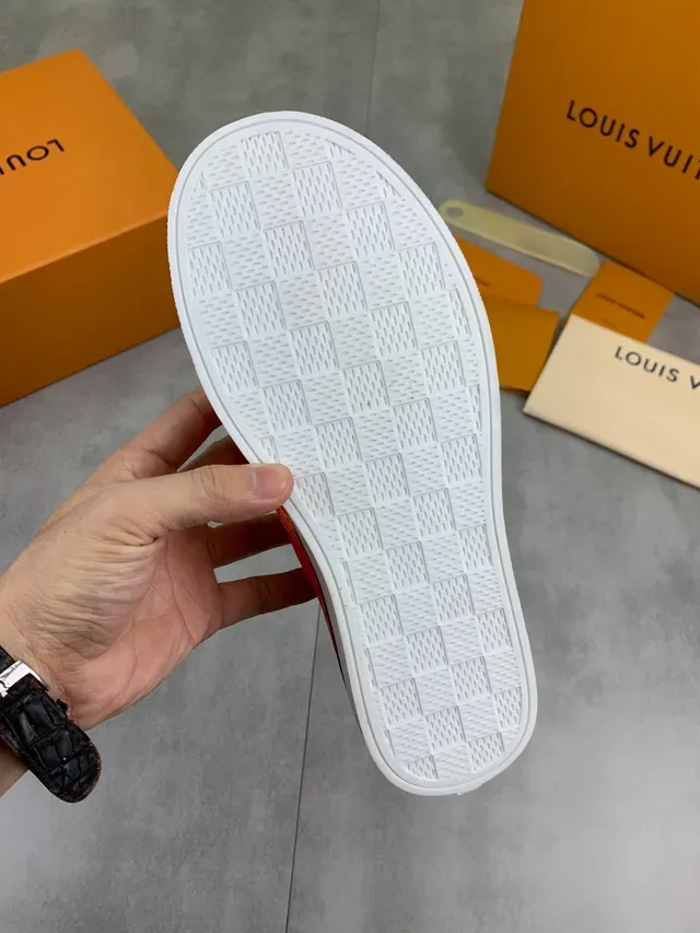 Louis Vuitton Run Away Orange Blanc Monogram Toile Lacets en Corde Lifestyle Sneakers 2