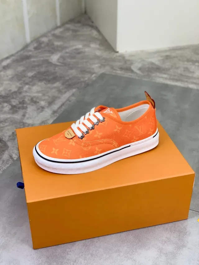 Louis Vuitton Run Away Orange Blanc Monogram Toile Lacets en Corde Lifestyle Sneakers 4