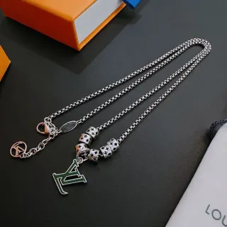 Louis Vuitton রূপালী সবুজ বক্স চেইন এনামেল LV পেন্ডেন্ট নেকলেস