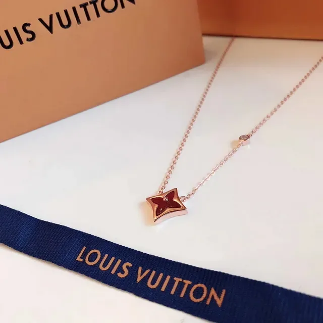 Louis Vuitton Pingente Estrela Dourado Preto Esmaltado Monograma Colar 14