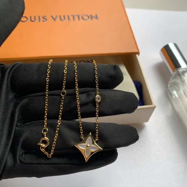 Louis Vuitton তারা পেন্ডেন্ট সোনালি সাদা চেইন নেকলেস 2