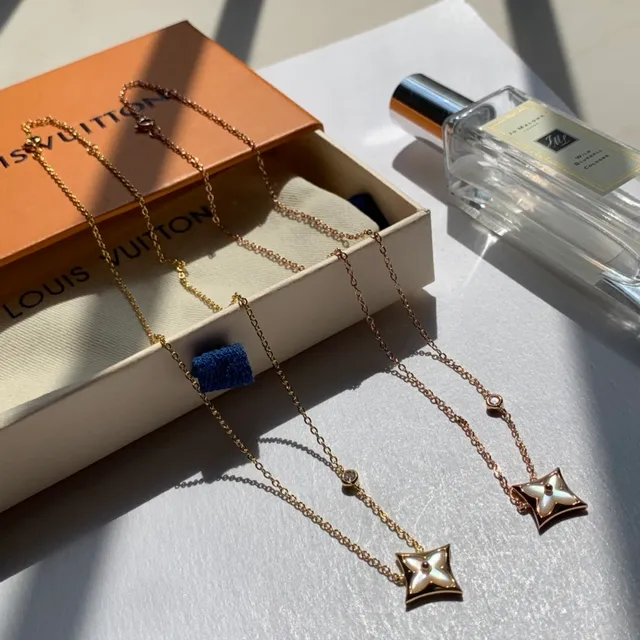 Louis Vuitton তারা পেন্ডেন্ট সোনালি সাদা চেইন নেকলেস 7