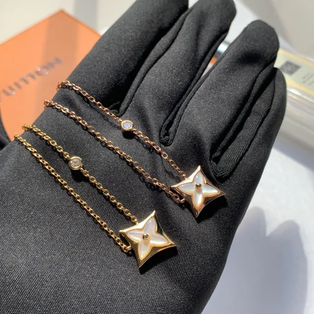 Louis Vuitton তারা পেন্ডেন্ট সোনালি সাদা চেইন নেকলেস 9