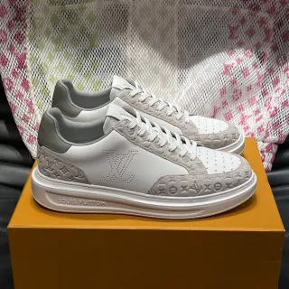 Louis Vuitton blanco gris perforado monograma lateral logo embossado LV Suede Lifestyle Sneakers