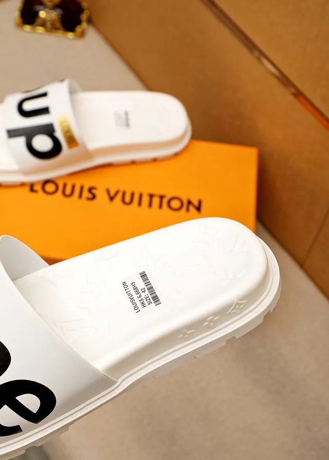 Louis Vuitton x Supreme White Monogram Slide Slippers 7