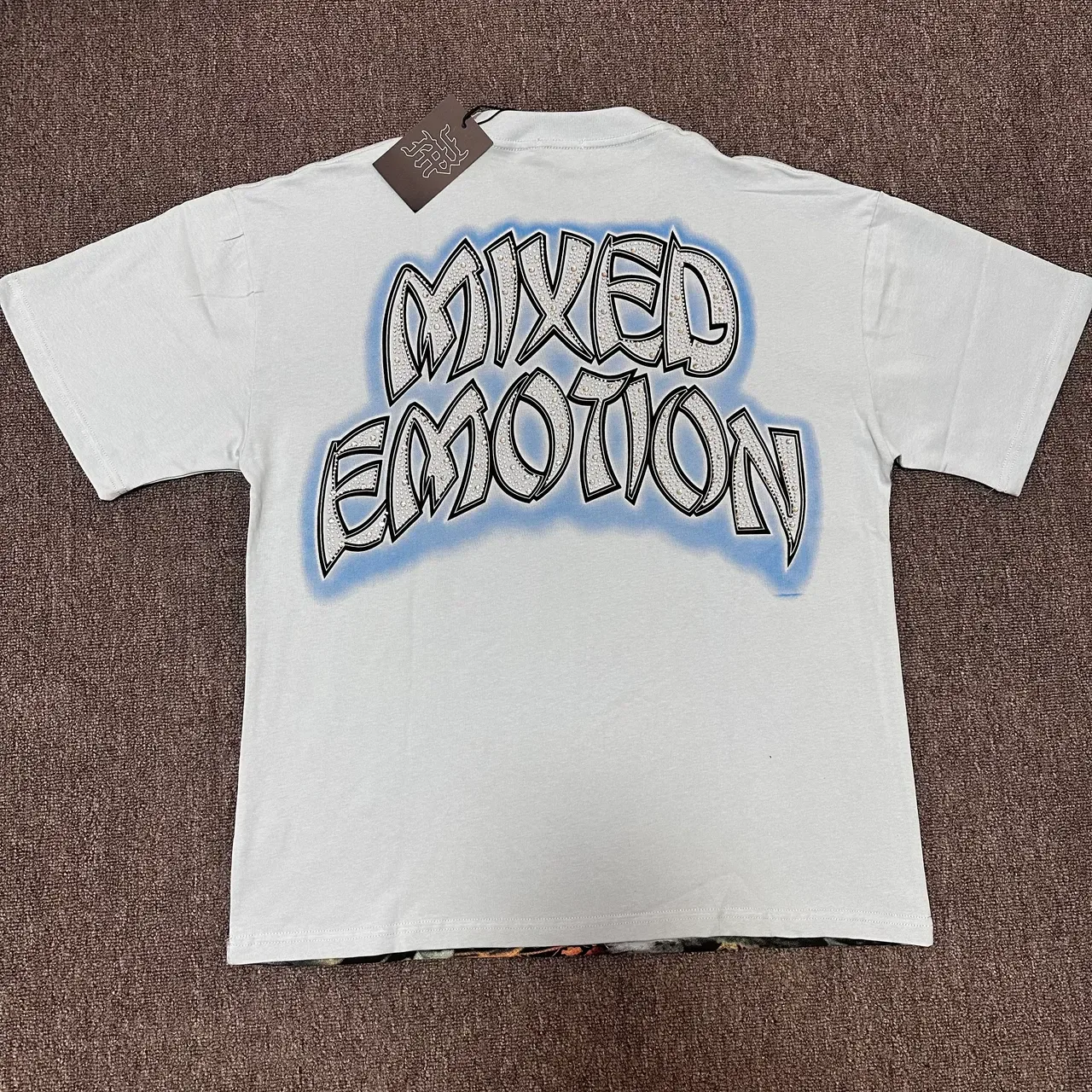 Camiseta de cuello redondo con estampado gráfico Mixed Emotion 2