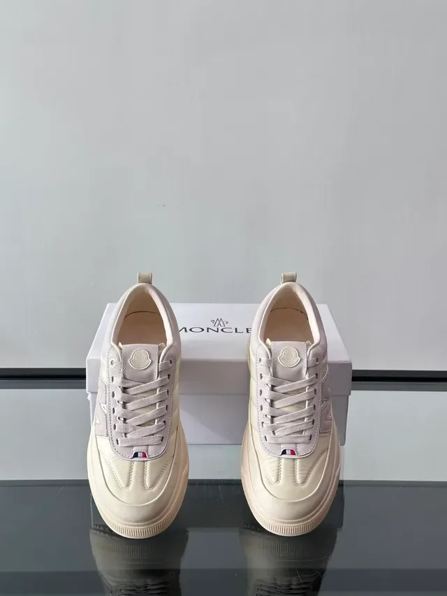 Moncler Bege Prata Superior Nylon Acolchoado Oversized Logotipo Metálico M Lifestyle Sneakers 4