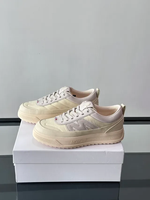 Moncler Bege Prata Superior Nylon Acolchoado Oversized Logotipo Metálico M Lifestyle Sneakers 5