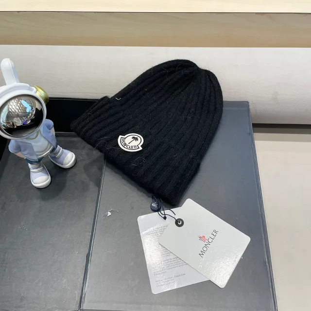 Moncler Logo Patch Black Ribbed Knit Beanie 9