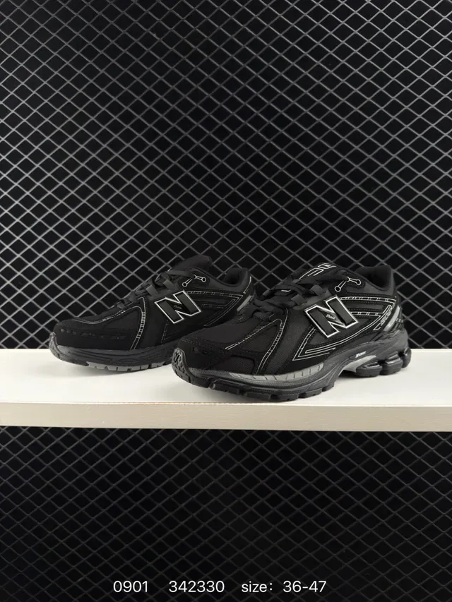 New Balance 2002R Black Silver Silhueta Retro de Corrida Camadas Superpostas Sintéticas Tênis Lifestyle 2