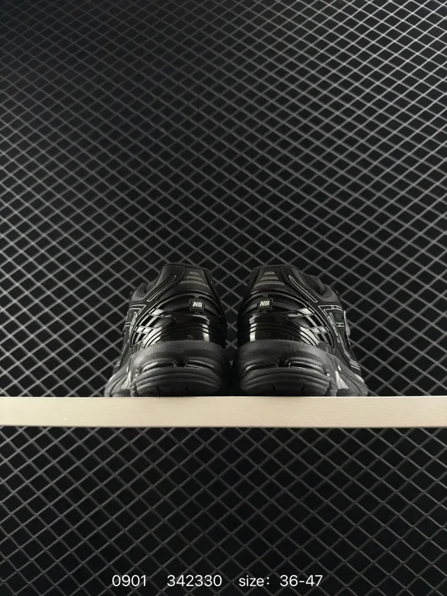 New Balance 2002R Black Silver Silhueta Retro de Corrida Camadas Superpostas Sintéticas Tênis Lifestyle 3