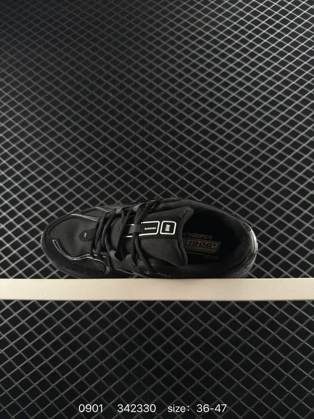 New Balance 2002R Black Silver Silhueta Retro de Corrida Camadas Superpostas Sintéticas Tênis Lifestyle 4