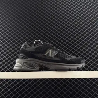 New Balance 2010 কালো এবং ধূসর লাইফস্টাইল স্নিকার