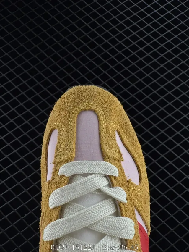 New Balance 471 Zapatillas de ante beige con malla retro lifestyle 3