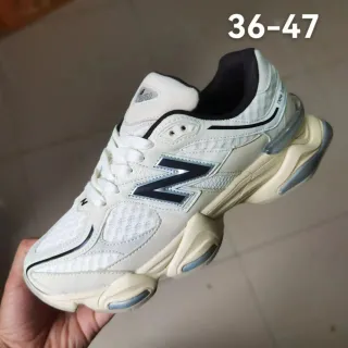 New Balance 9060 অফ-হোয়াইট ব্ল্যাক চাঙ্কি স্নিকার্স