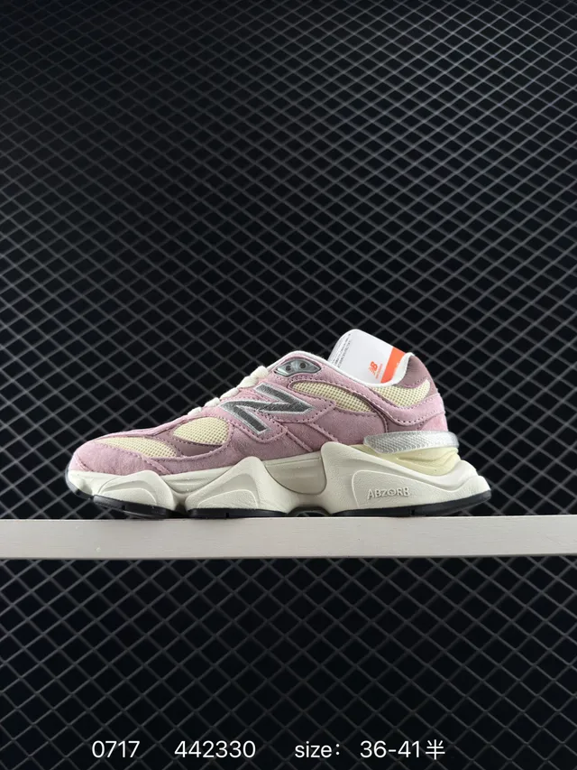 New Balance 9060 Zapatillas chunky rosa y crema 5