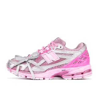 New Balance 9060 গোলাপি এবং রুপোর রানিং শু