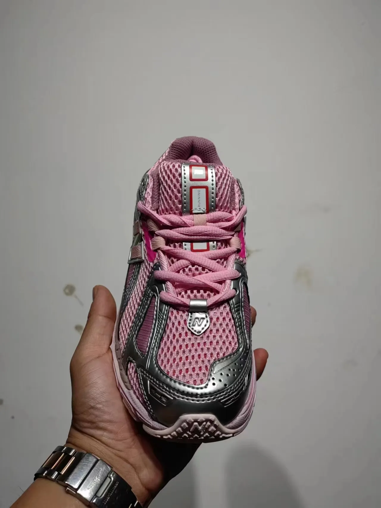 New Balance 9060 rosa y plateado Zapatos de correr 2