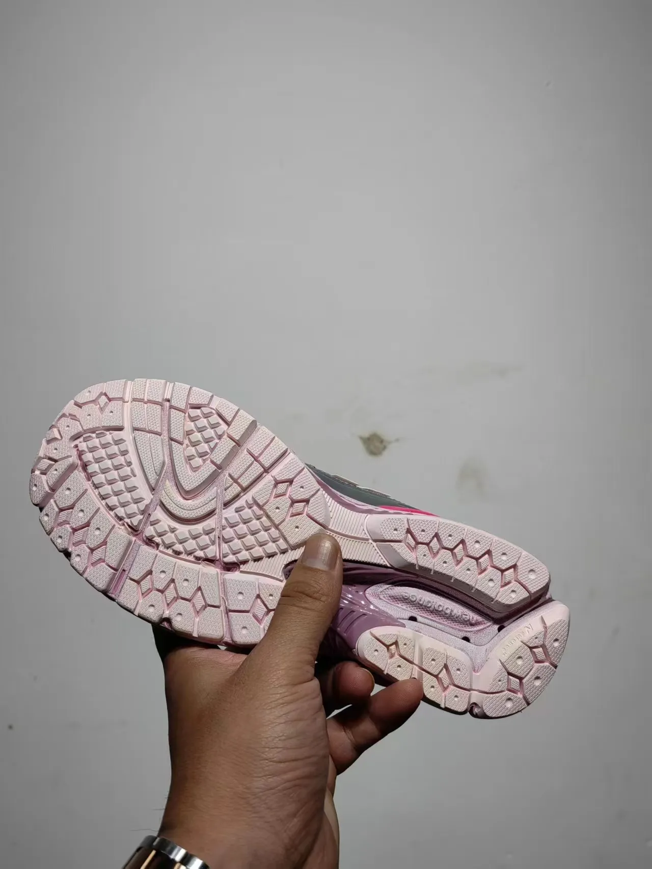 New Balance 9060 rosa y plateado Zapatos de correr 4