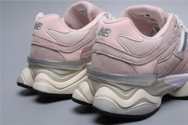 New Balance 9060 حذاء رياضي أسلوبي وردي وأبيض 2