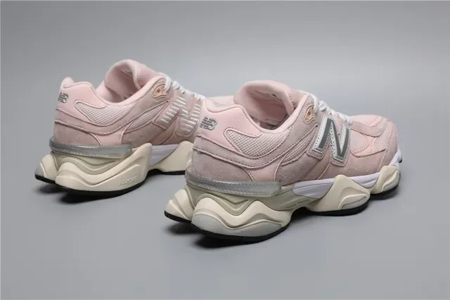 New Balance 9060 حذاء رياضي أسلوبي وردي وأبيض 3
