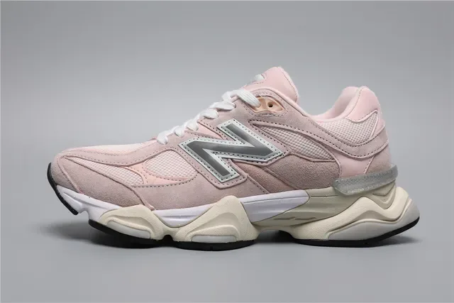 New Balance 9060 حذاء رياضي أسلوبي وردي وأبيض 9