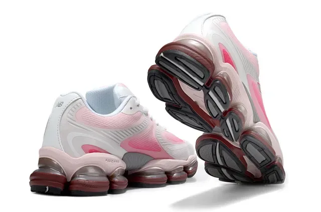 New Balance 9060 Zapatillas Lifestyle Rosa y Blanca 3